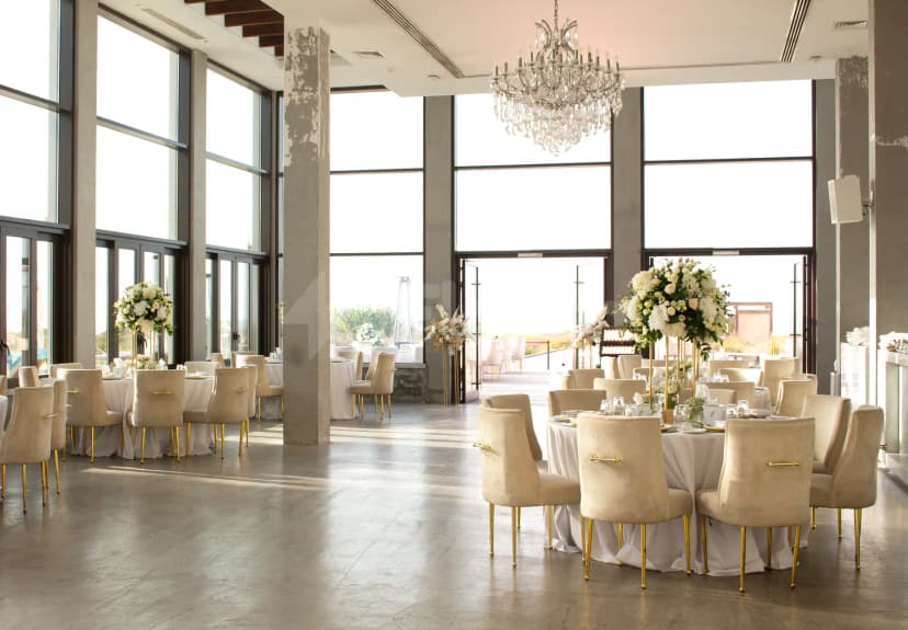 Ballroom at Saadiyat Beach Club Luxury Beach Club in Abu Dhabi featuring a large crystal chandelier