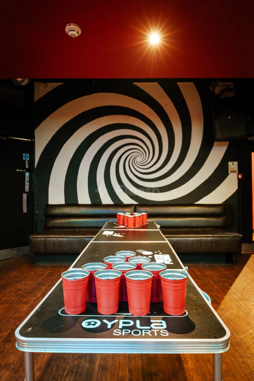Trapeze Bar — photo 3