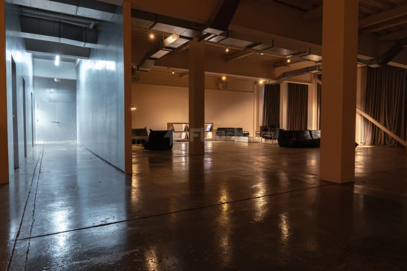 [YOU.] STUDIO - A PHOTOGRAPHIC STUDIO London — photo 2