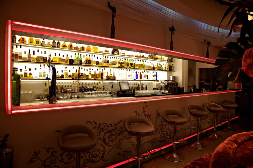 Eaton Square Bar — photo 2
