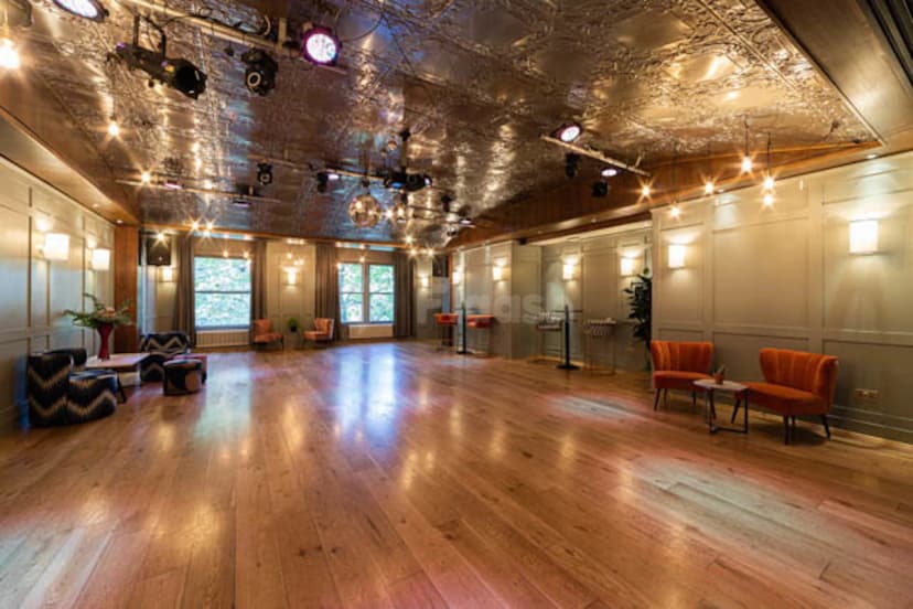 Century Club — photo 4