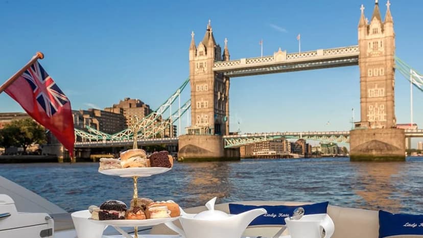 River Thames Cruise - London boat hire — photo 4