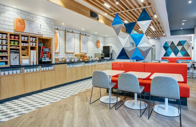 Holiday Inn Express London - Ealing — photo 3