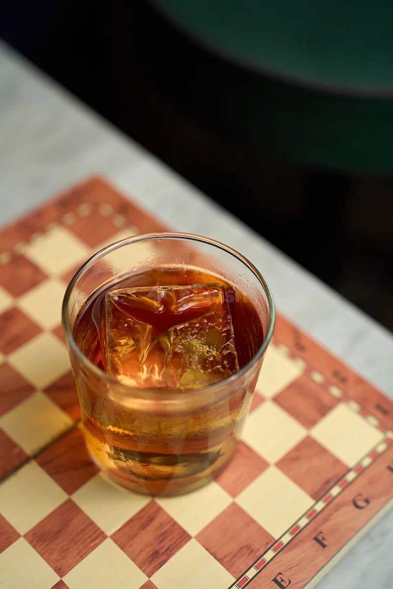Black Parrot Bar — photo 5