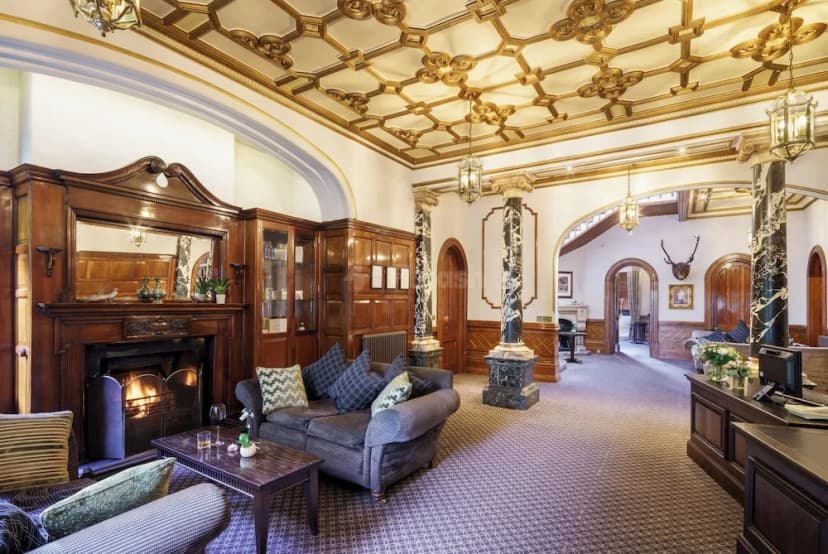 Macdonald Kilhey Court — photo 2