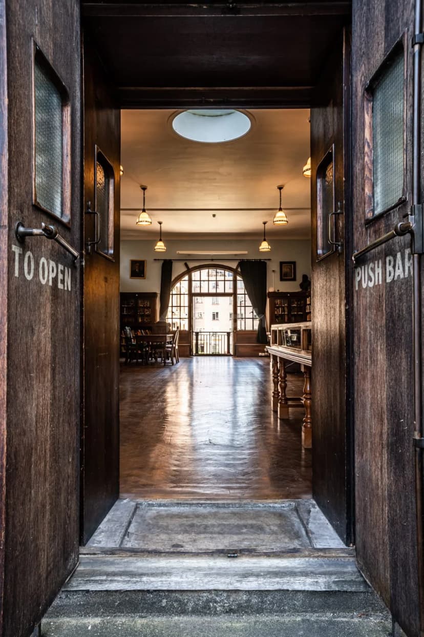 Conway Hall — photo 2