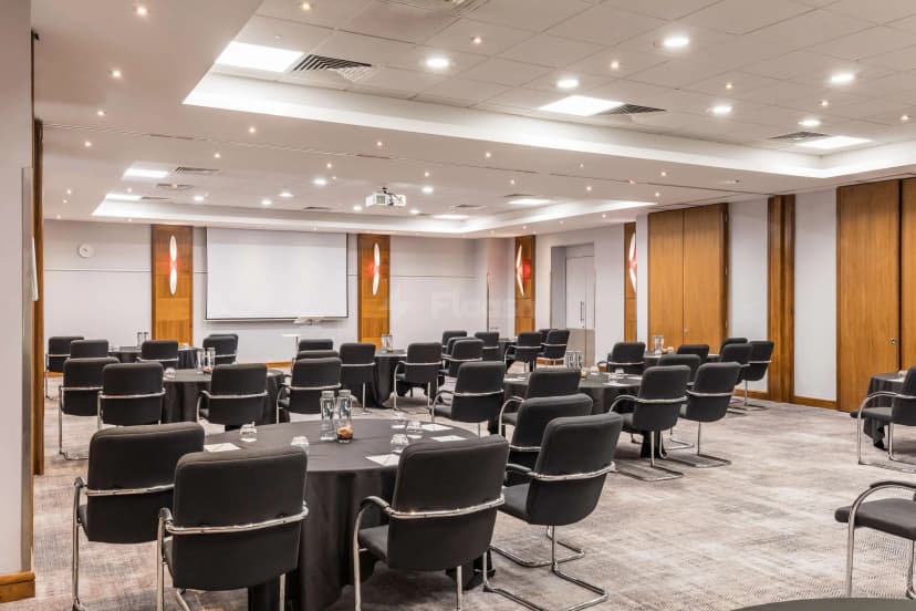 Radisson Hotel & Conference Centre London Heathrow — photo 1