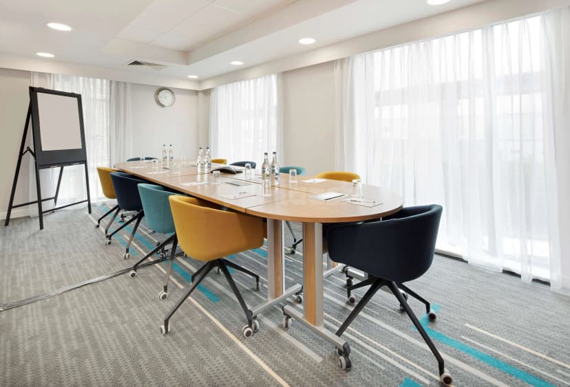 Hampton by Hilton London Excel — photo 3