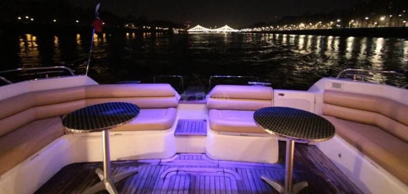 River Thames Cruise - London boat hire — photo 3