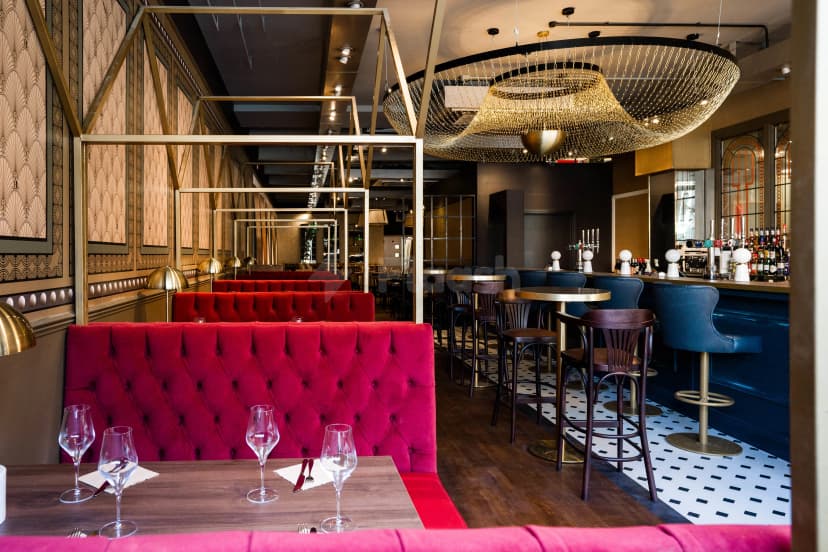 Top Hat Restaurant & Bar — photo 2