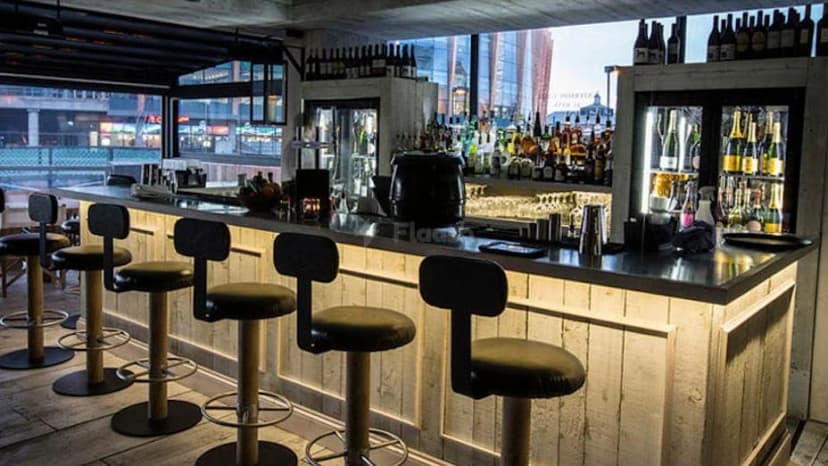 Bank Restaurant Bar & Grill — photo 2