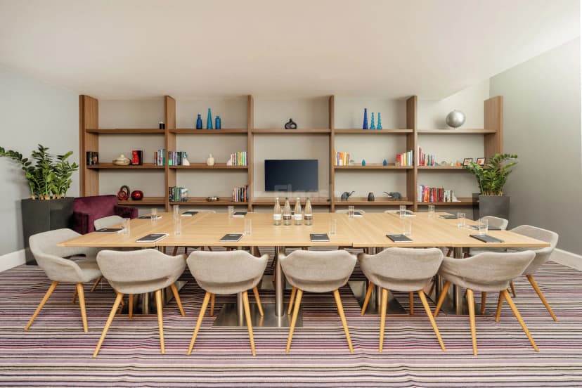 Staybridge Suites Birmingham by IHG — photo 1