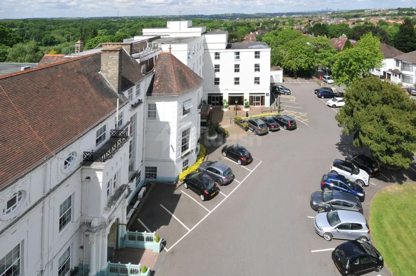 The Bromley Court Hotel — photo 1