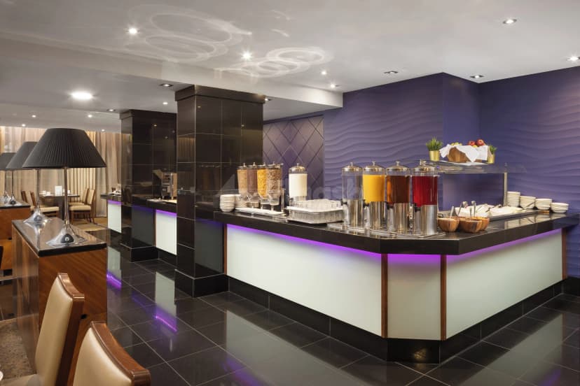 Crowne Plaza London Ealing — photo 4