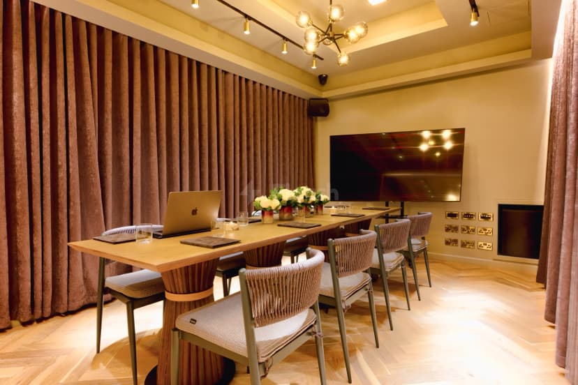Chargal Mayfair — photo 3