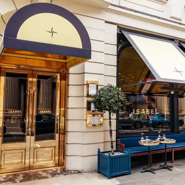 ISABEL MAYFAIR — photo 1