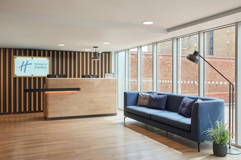 Holiday Inn Express London-Limehouse — photo 1