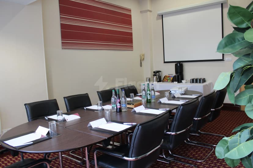 Antoinette Hotel - Wimbledon — photo 3