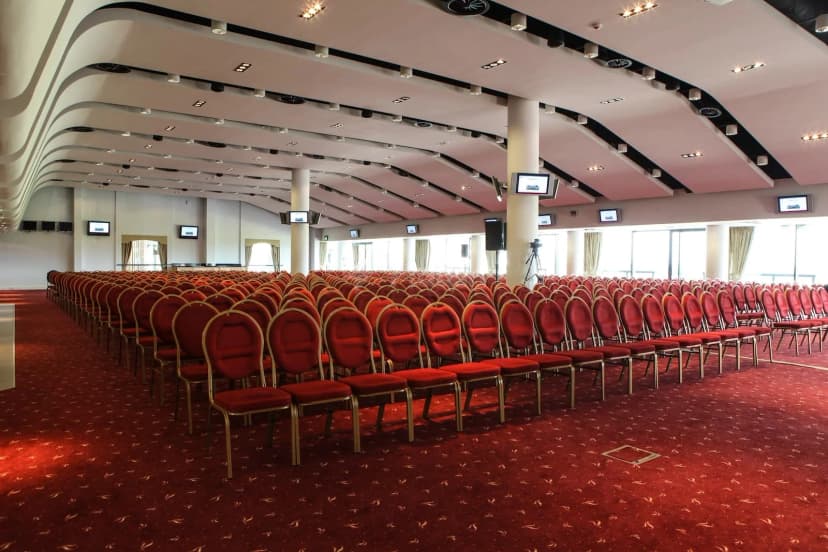 Aintree Racecourse — photo 4