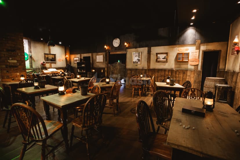 Moonshine Saloon — photo 1