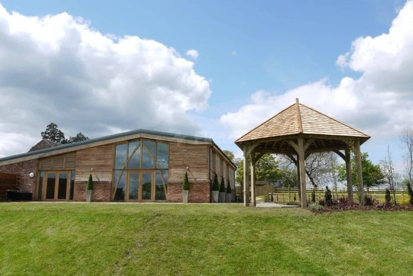 Mythe Barn — photo 1