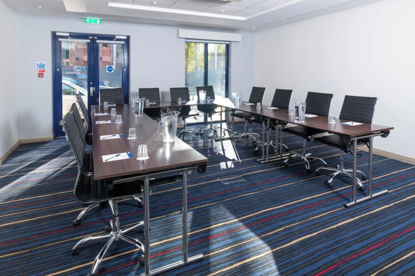 Holiday Inn Express London - Wandsworth — photo 1