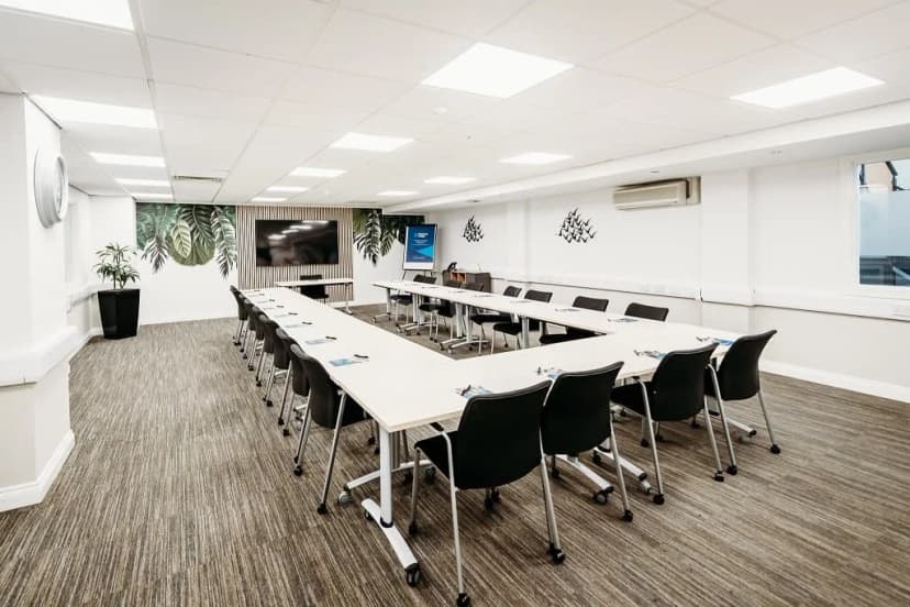 Bury Businesslodge — photo 1