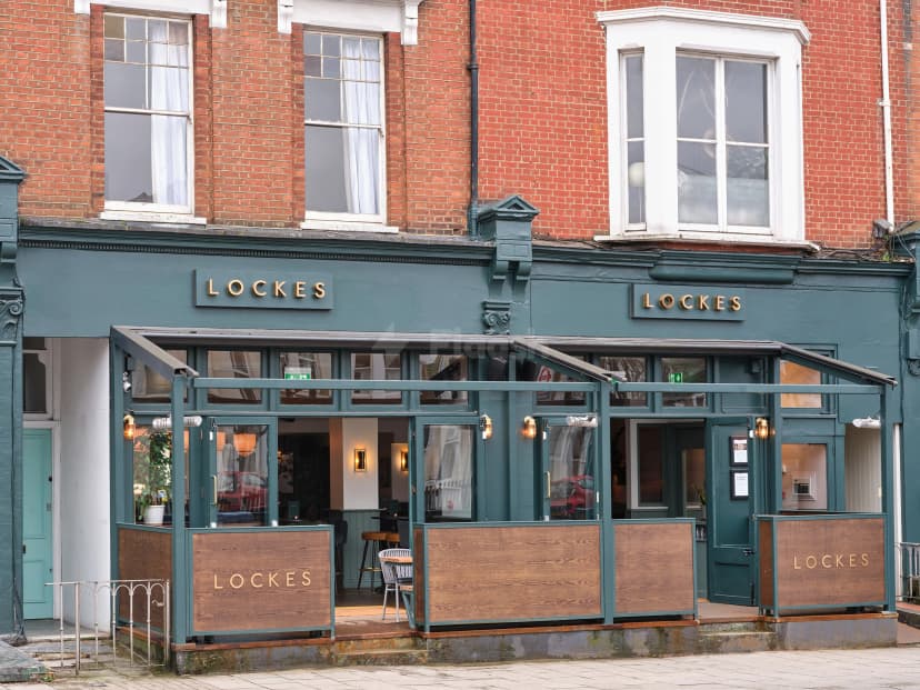 LOCKES Bar Battersea Rise — photo 1