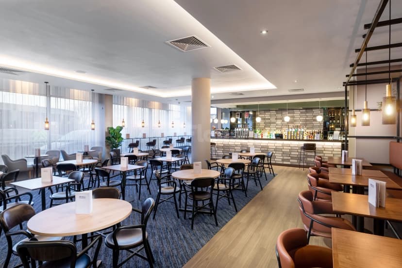 Hilton Garden Inn London Heathrow Airport — photo 5