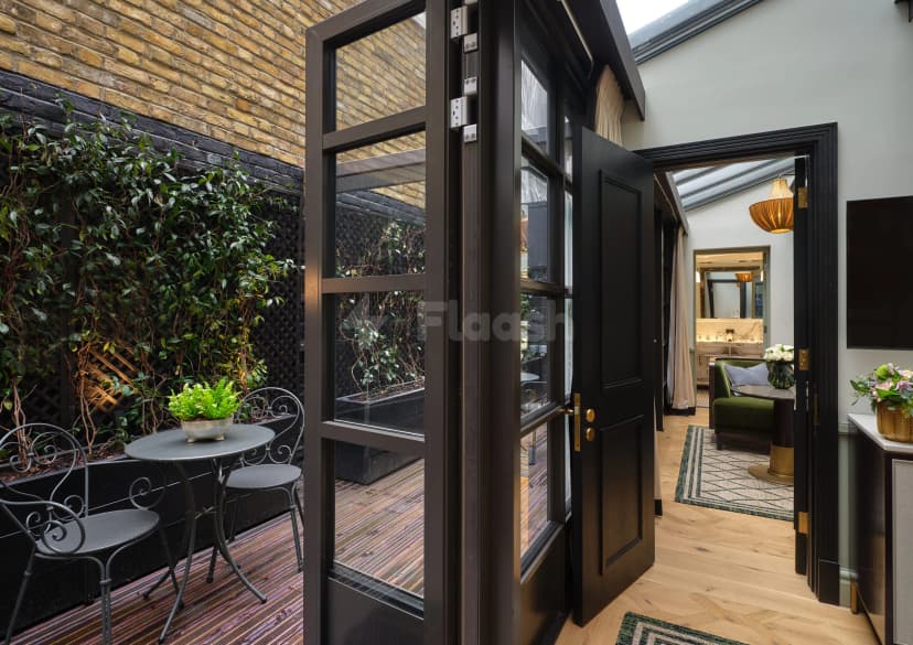 The Mayfair Townhouse — photo 5