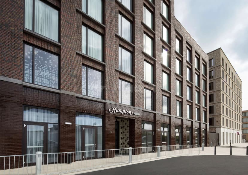 Hampton by Hilton London Excel — photo 1