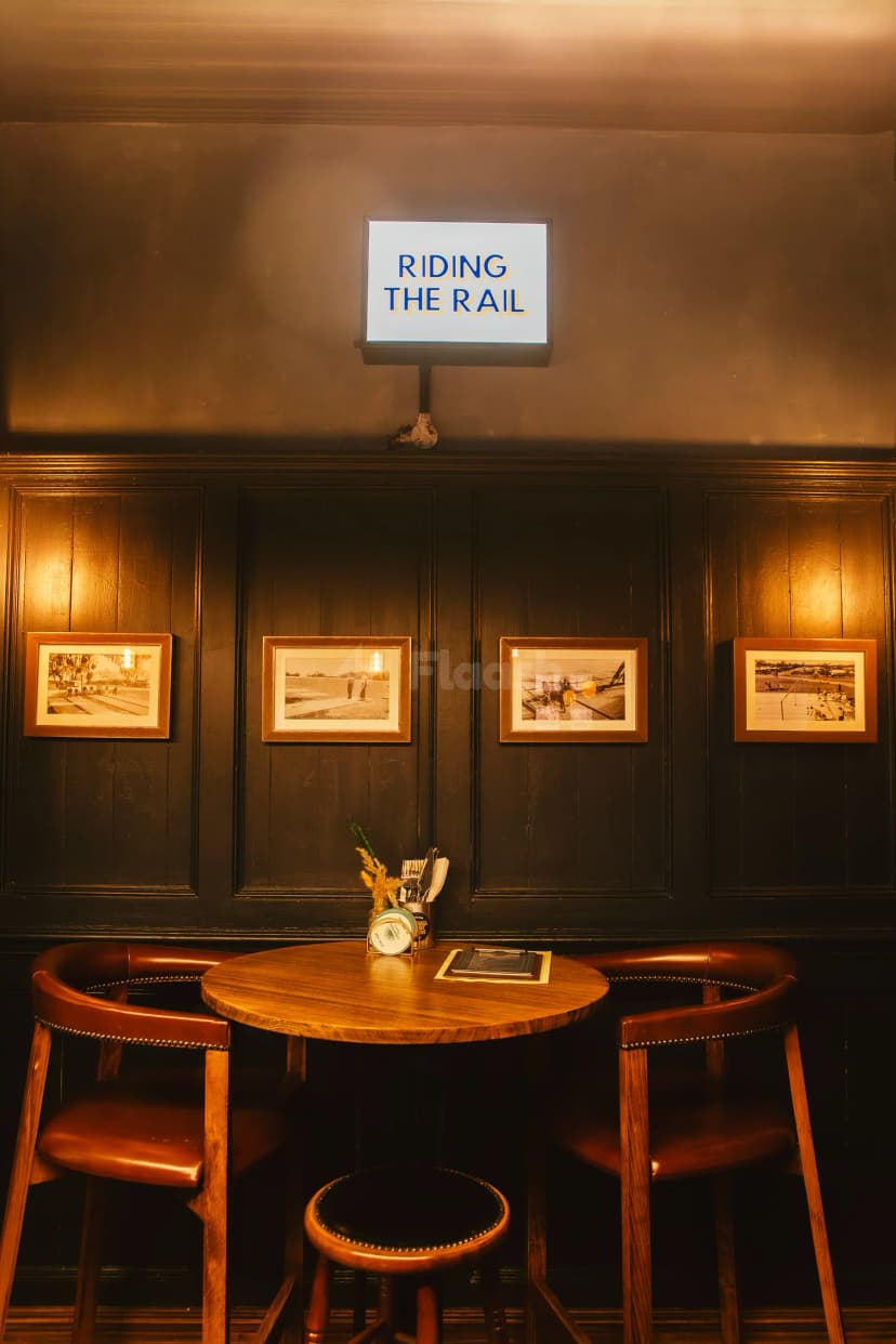 Newhall Street Tavern — photo 4