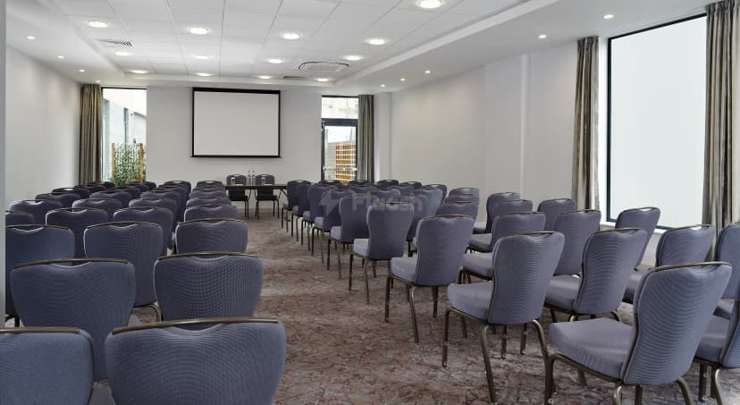 DoubleTree By Hilton London Islington — photo 3