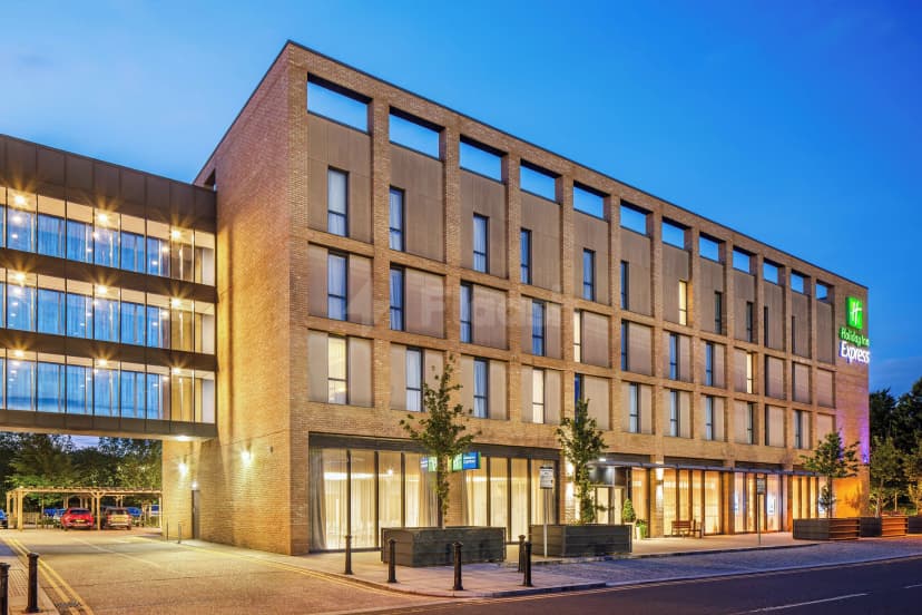 Holiday Inn Express London - Excel — photo 1