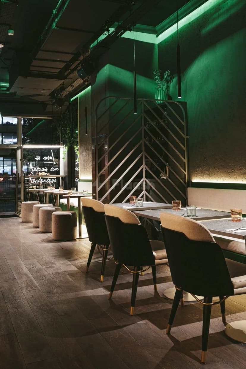 Bennie Restaurant & Bar — photo 1