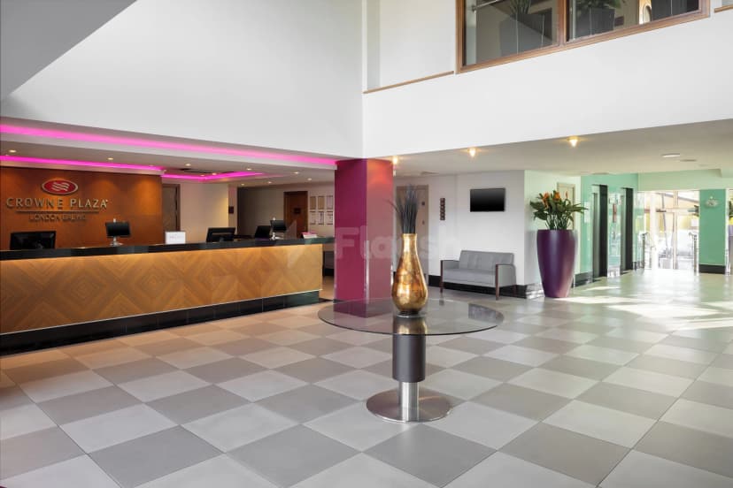 Crowne Plaza London Ealing — photo 2