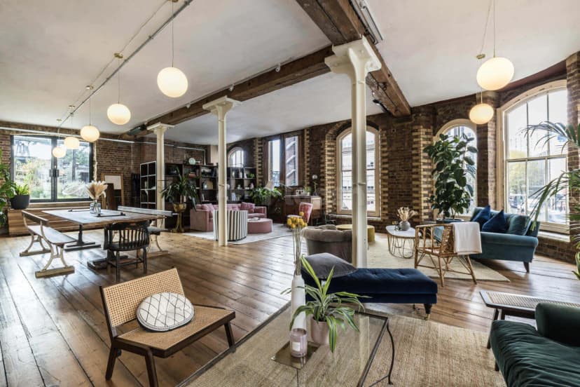 Menier Lounge — photo 4
