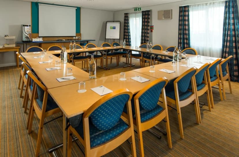 Holiday Inn Express Lichfield by IHG — photo 1