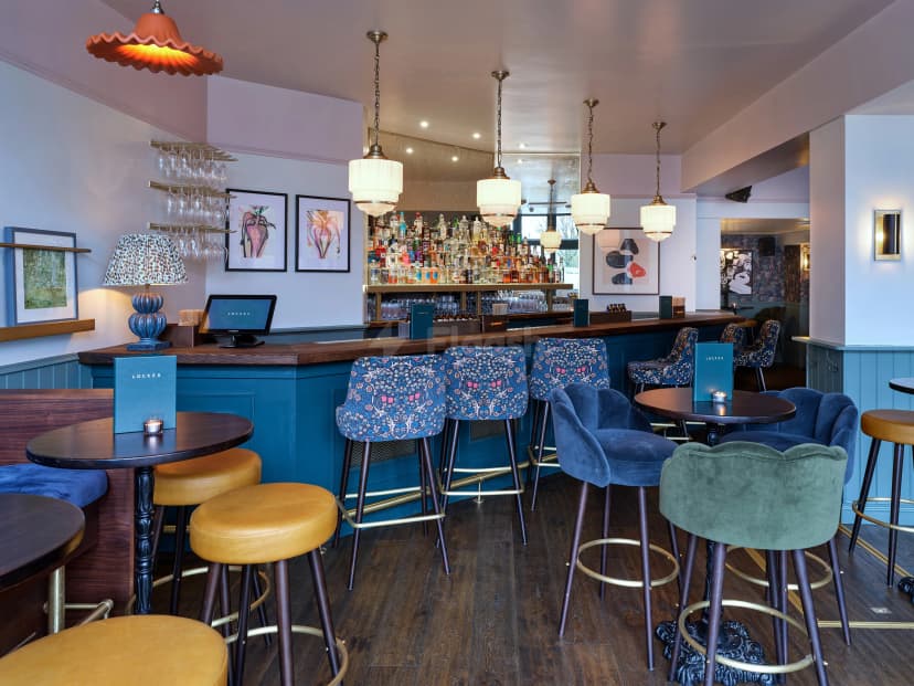 LOCKES Bar Battersea Rise — photo 4