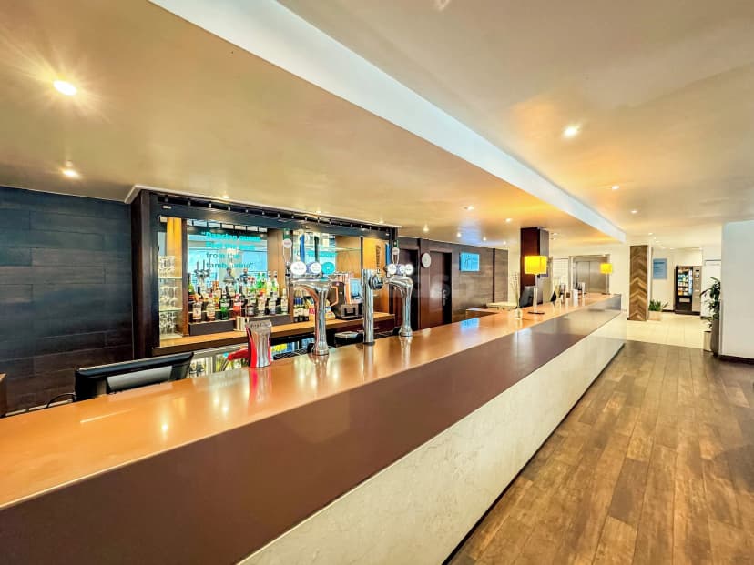 Holiday Inn Express London - Stratford — photo 4