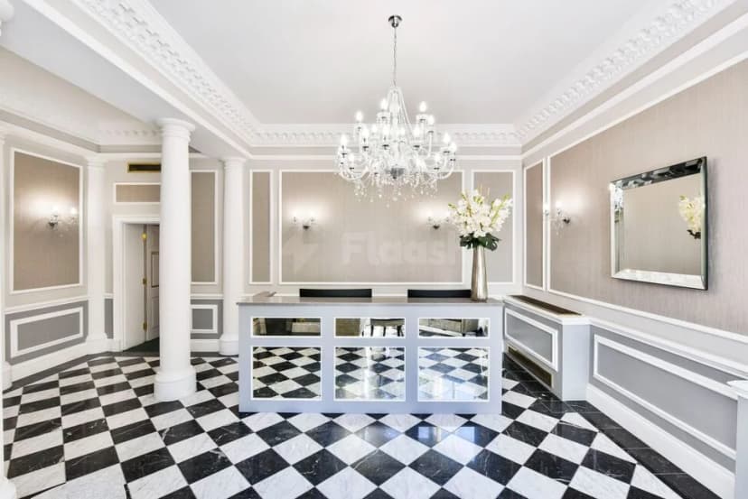 23-24 Berkeley Square — photo 2