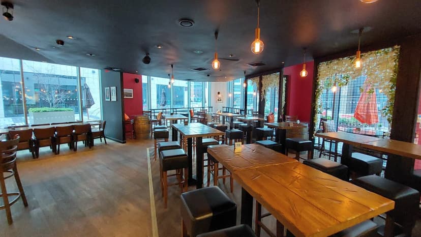 Veeno Italian Wine Bar Leeds — photo 1