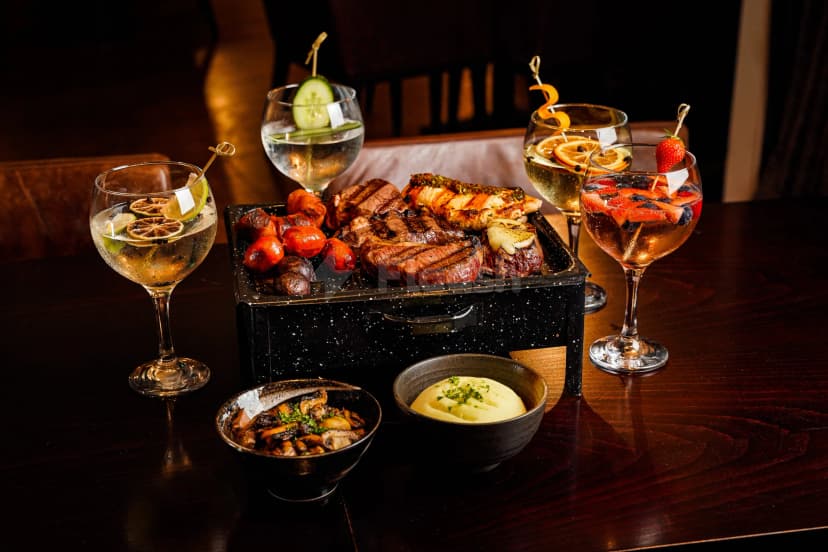 Omnino Steakhouse — photo 3