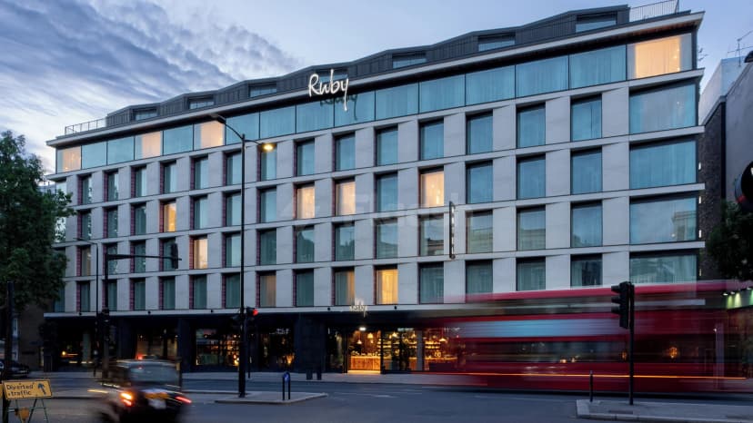 Ruby Zoe Hotel & Bar — photo 1