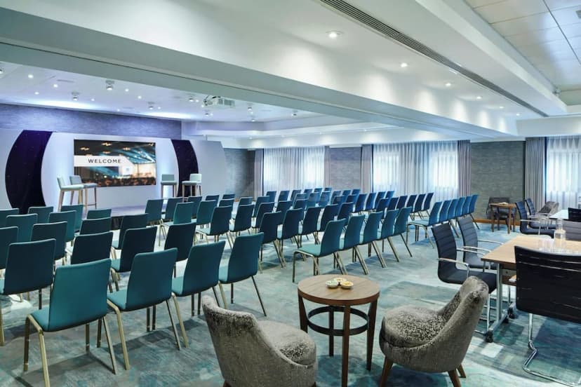 Delta Hotels Manchester Airport — photo 1