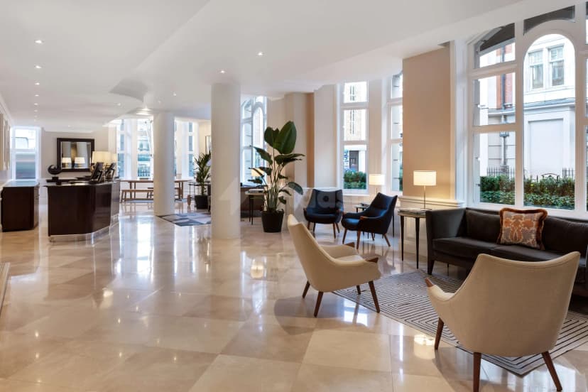 Radisson Blu Hotel. London Tottenham Court Rd — photo 2