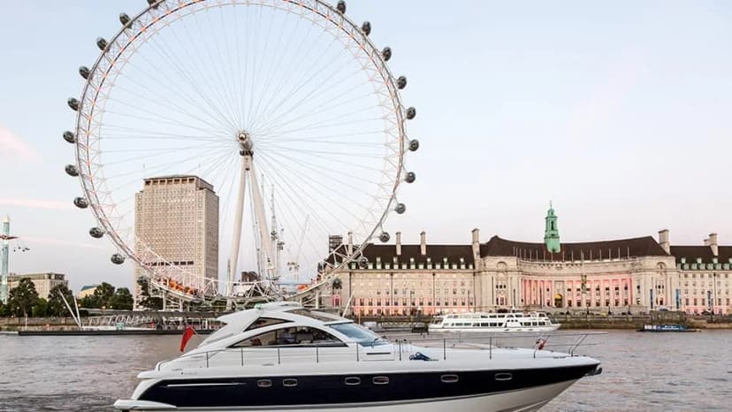River Thames Cruise - London boat hire — photo 1