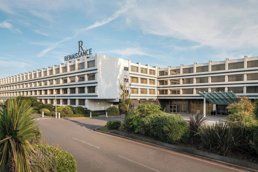 Renaissance London Heathrow Hotel — photo 1