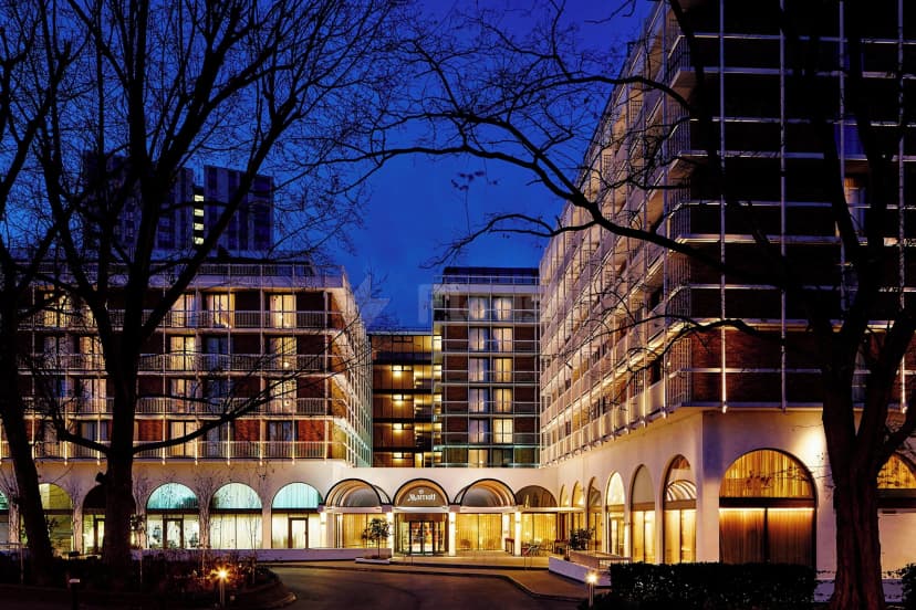 London Marriott Hotel Regents Park — photo 1