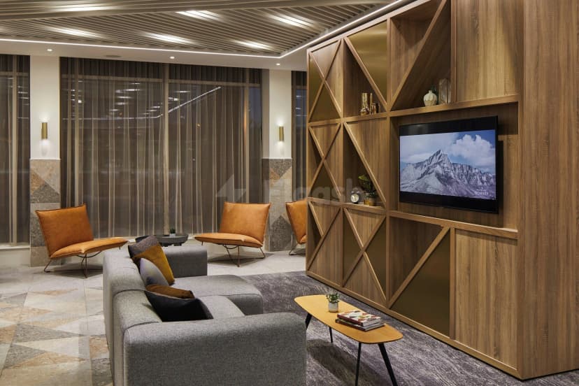 Courtyard by Marriott London City Airport — photo 4